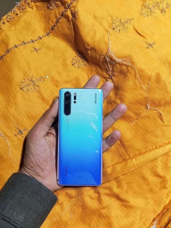 HUAWEI P30 Pro 1