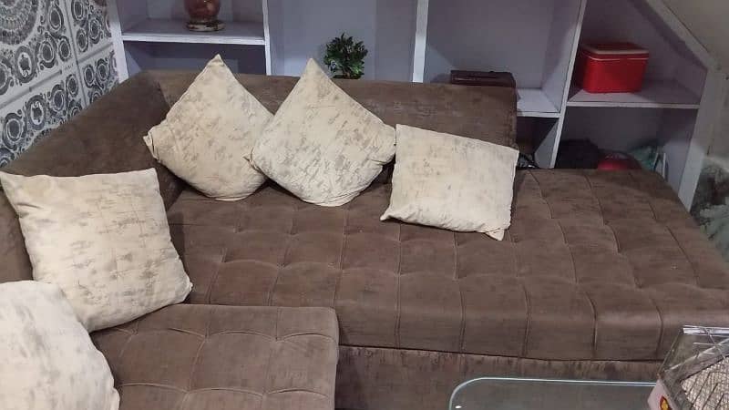 L shape sofa for sell with cushions 0