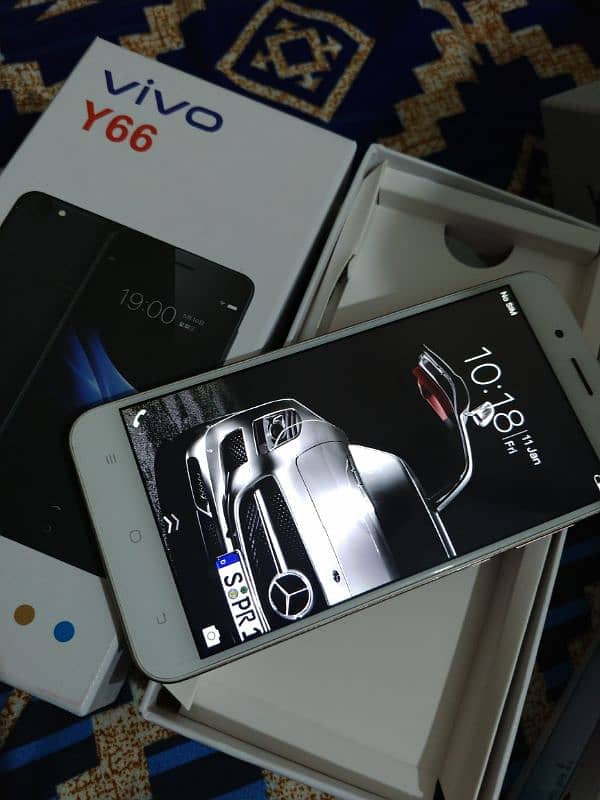 vivo y66 4gb 64gb with box charger 2