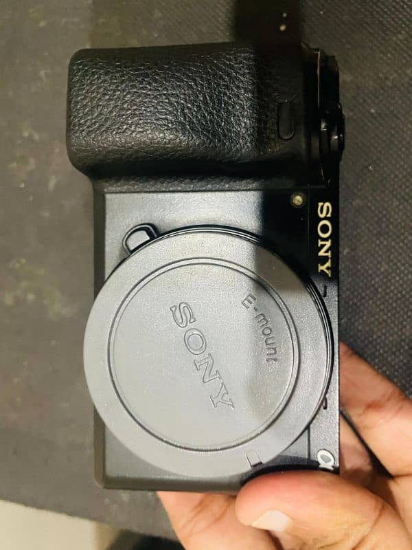 sony A6300 with 2 batteries 1