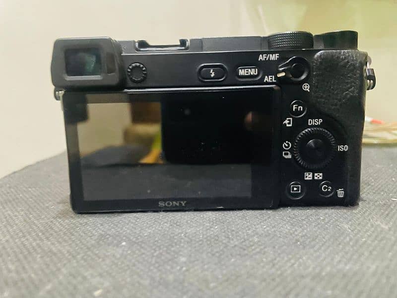 sony A6300 with 2 batteries 10