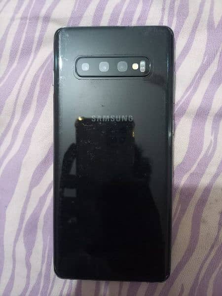 Selling my Samsung Galaxy S10 Plus 1