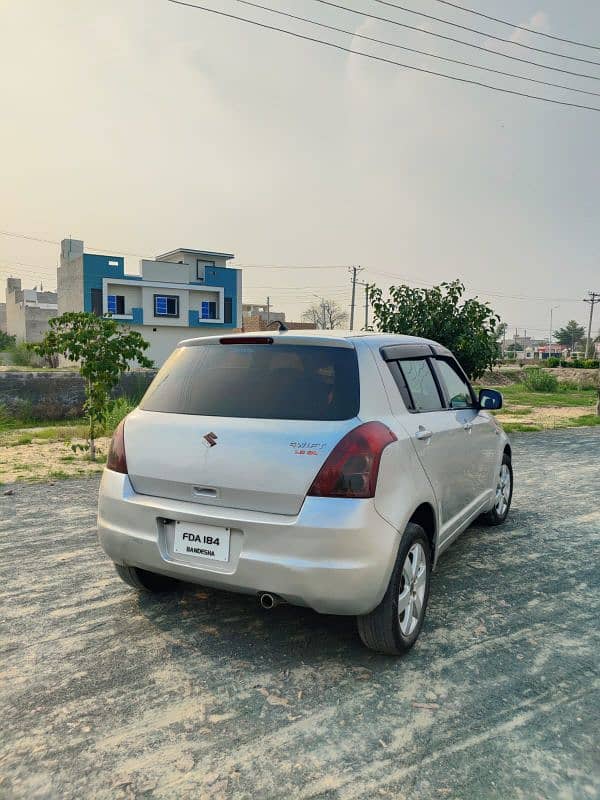 Suzuki Swift DLX 2011 4