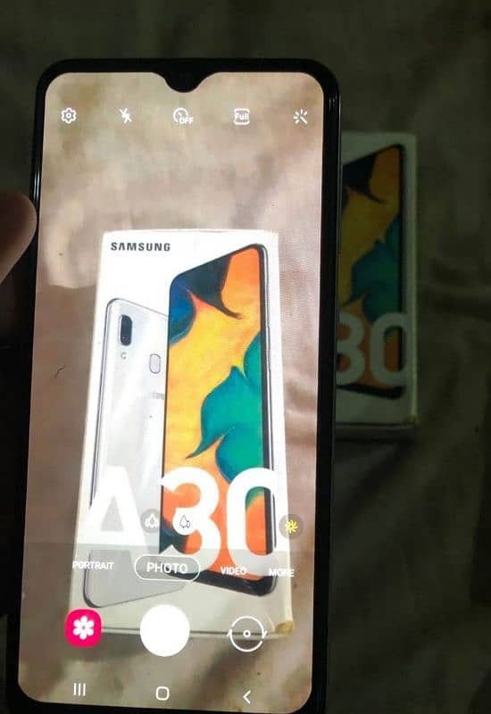 Samsung A30  4gb / 64 gb 2