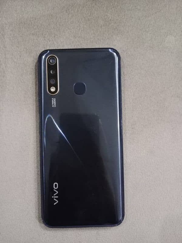 vivo y19 8/256 1