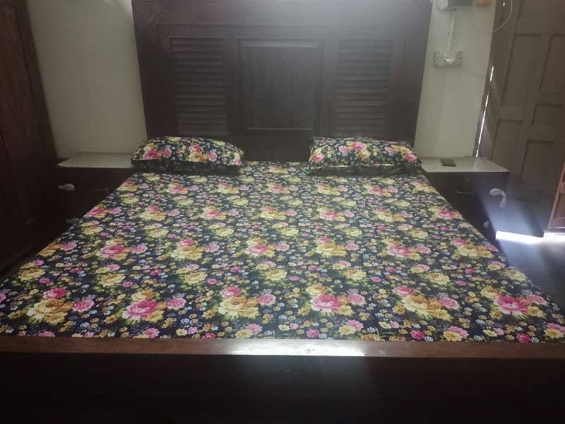 Bed set for sale 0