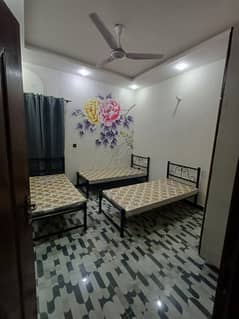 Brand new luxury Hania girls hostel Seats available in three seater Room for rent near ucp University or shaukat khanum hospital or UOL University or UMT University or Emporium Mall