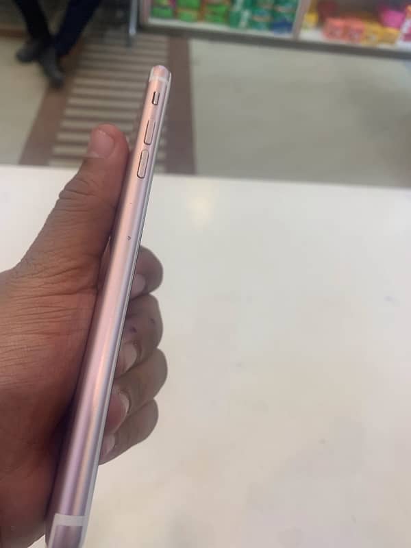 iPhone 7plus 32gb pta approved 1