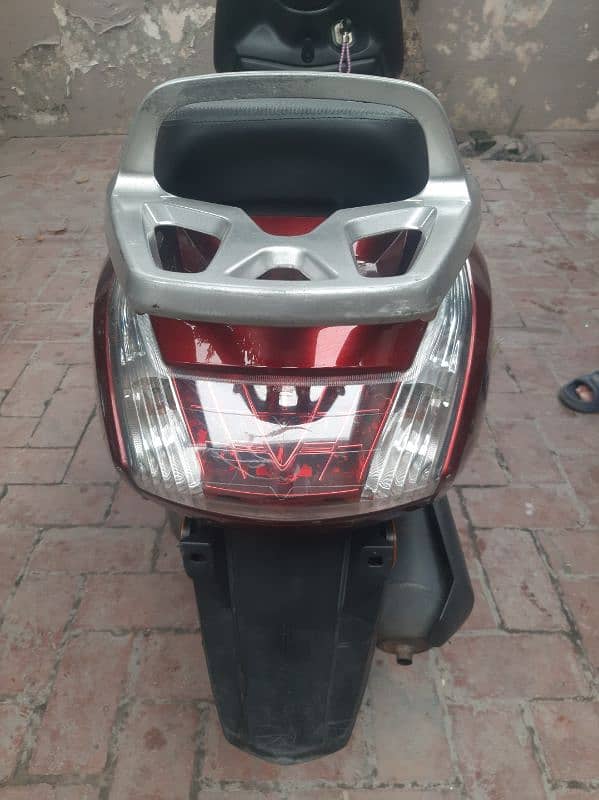 united scooty 100cc 4