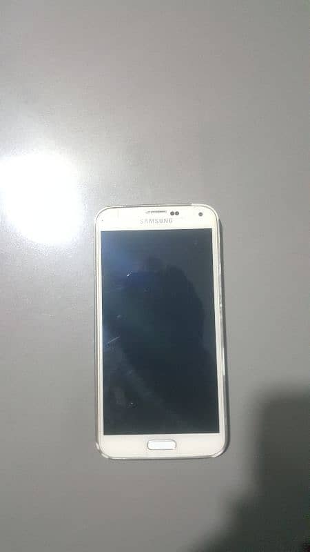 Galaxy S5 white F model 2