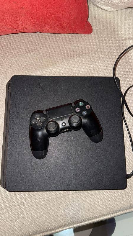 PS4 SLIM 1