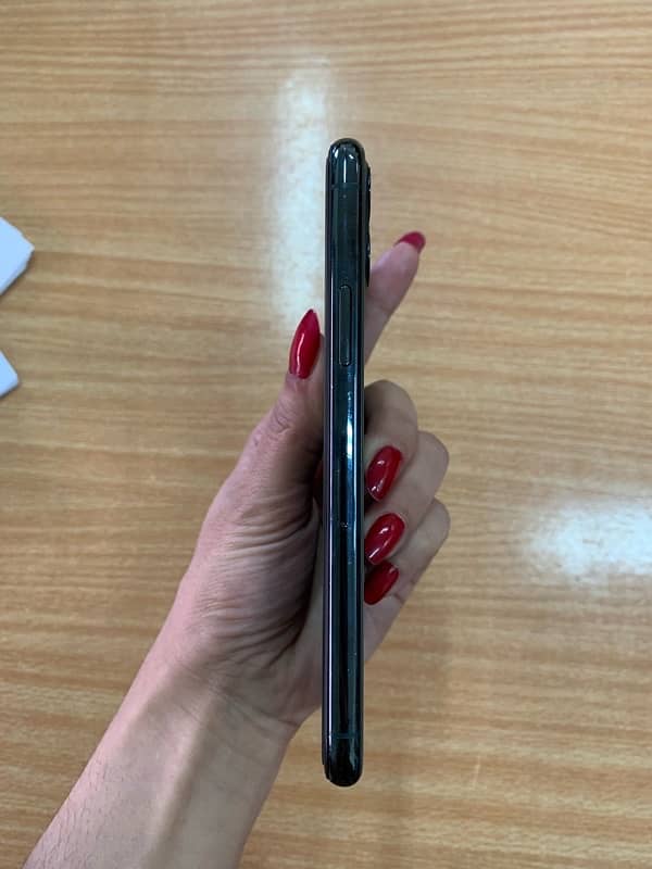 Iphone 11 pro (NON PTA) 5