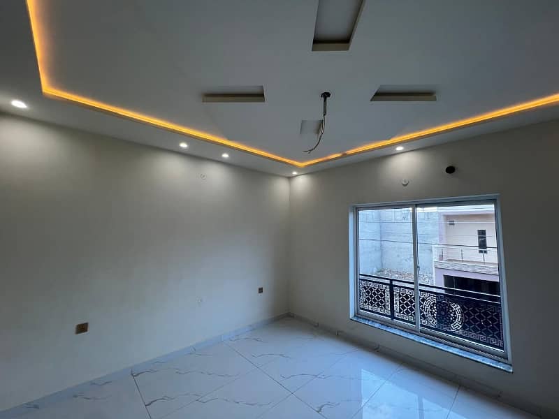 Brand New Alomst 6 Marla House For Sale In Price Of 5 Marla Very Attractive And Expensive Lucation Having 4 Beds Proper Drawing Dining Sepread With Washroom 11