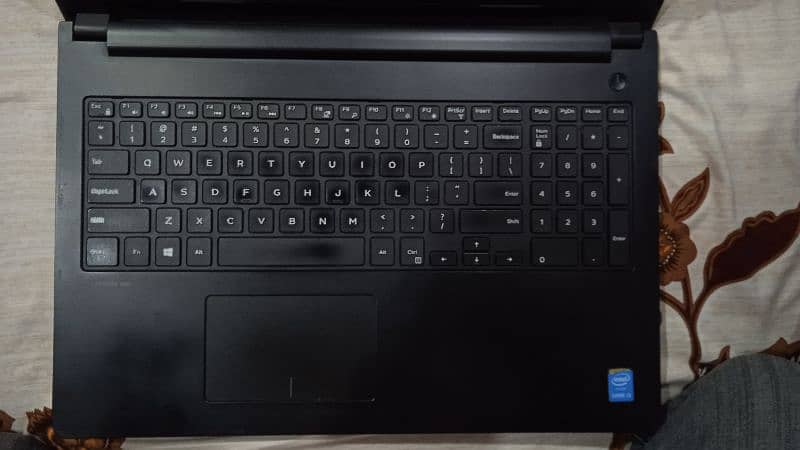 Dell i3 6th gernation, 128 gb SSD, 4gb RAM 1