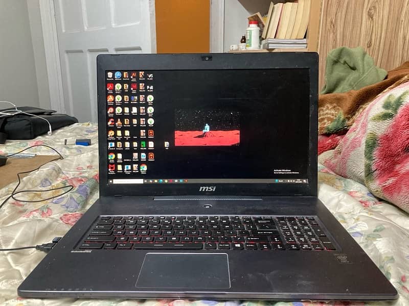 MSI STEALTH GAMING LAPTOP 1