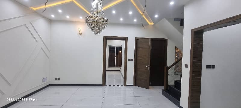 5 Marla Brand New House For Sale In Eden Executive Having 3 Beds 4 Washrooms 2 Livings 2 Kitchens 11