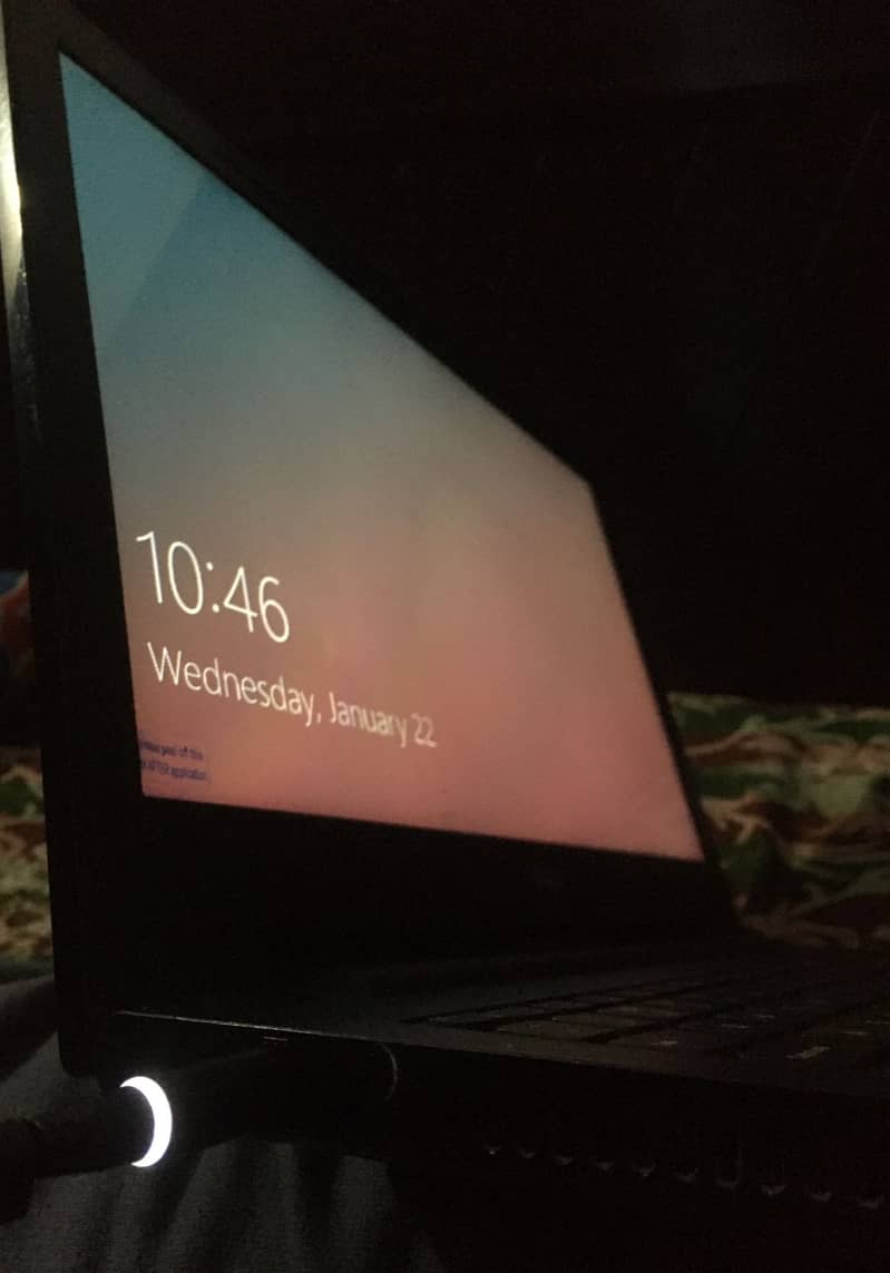 Slightly used DELL / 15.6 display / Read Description 1