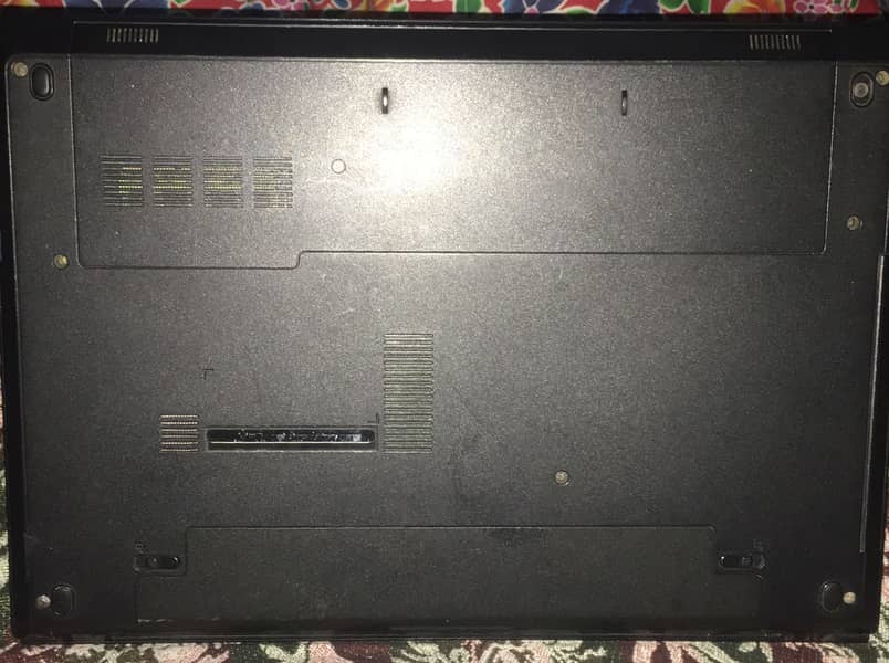 Slightly used DELL / 15.6 display / Read Description 4