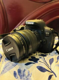 Canon 700d with 18-55mm lense with bag