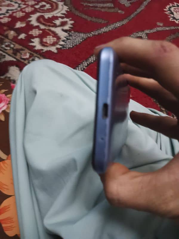 itel 2 32 ok mobil hy sab 10/9 condition 1