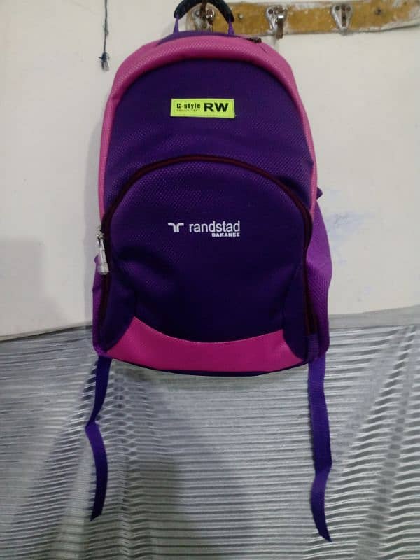 Beautiful School bag for sale 0