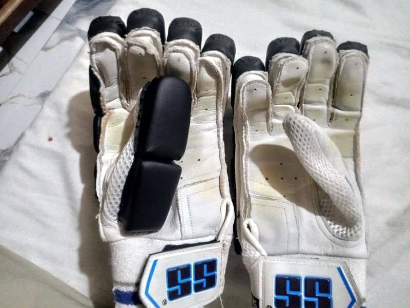 left hand batting gloves 2