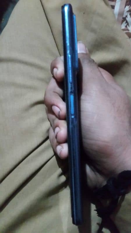 Infinix note 11pro. 8/128condishion 10/8 update issu finger missing 1