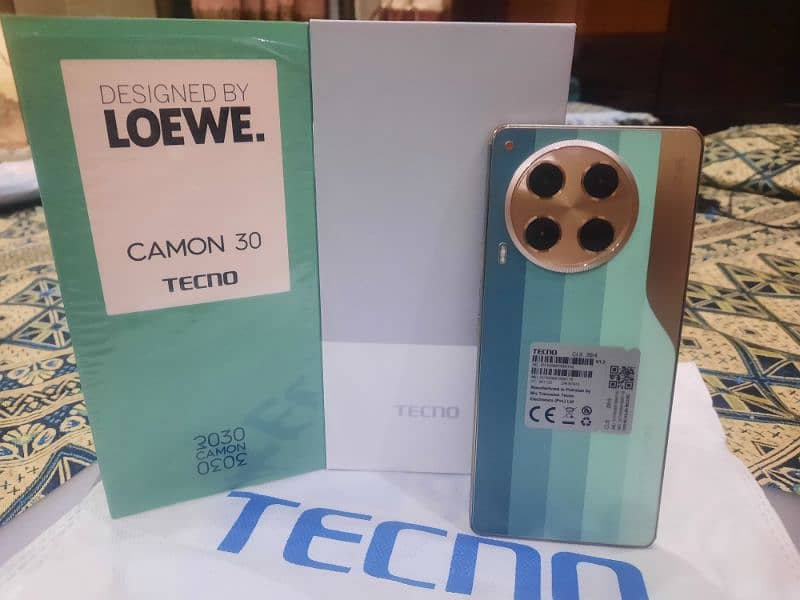 Tecno Camon 30 8/256 full box with warrenty no falut no open no repair 1