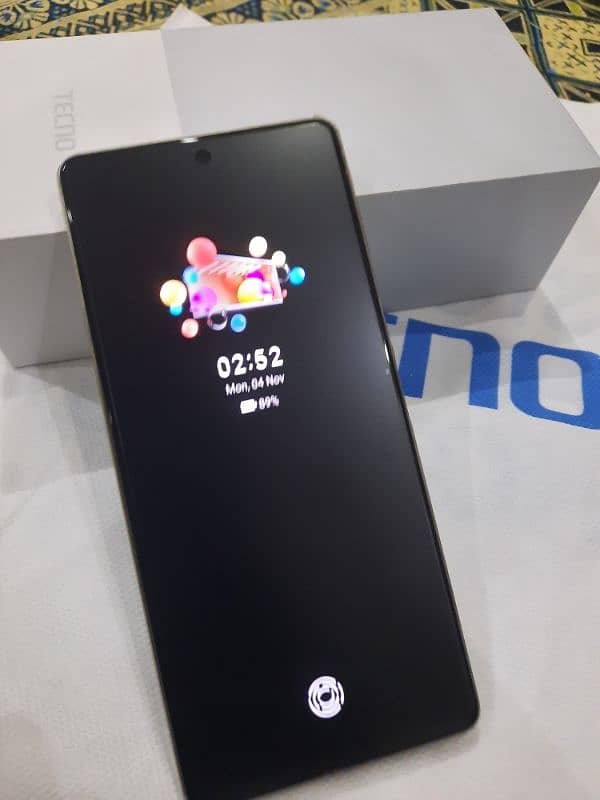 Tecno Camon 30 8/256 full box with warrenty no falut no open no repair 2