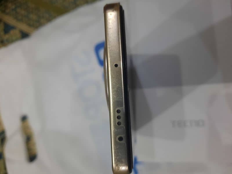 Tecno Camon 30 8/256 full box with warrenty no falut no open no repair 6