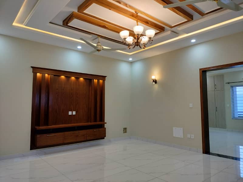 Most Beautiful Luxury 10 Marla House For Sale In Top City1 Islamabad 17