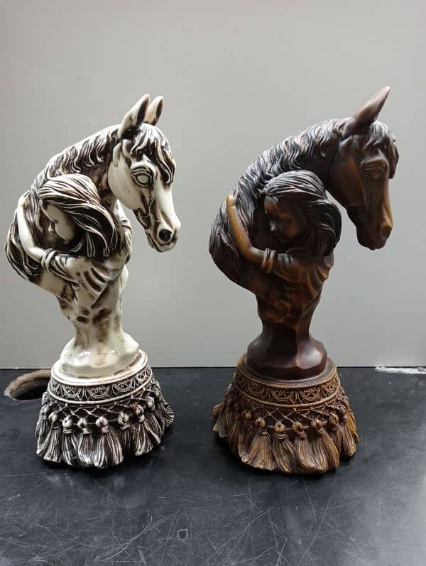 Horse showpieces 30 cm (2pcs) 1