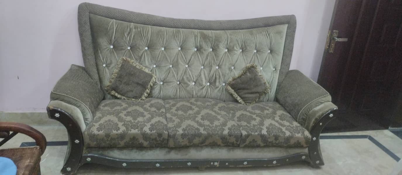 Urgent Sofa Set For Sale 2