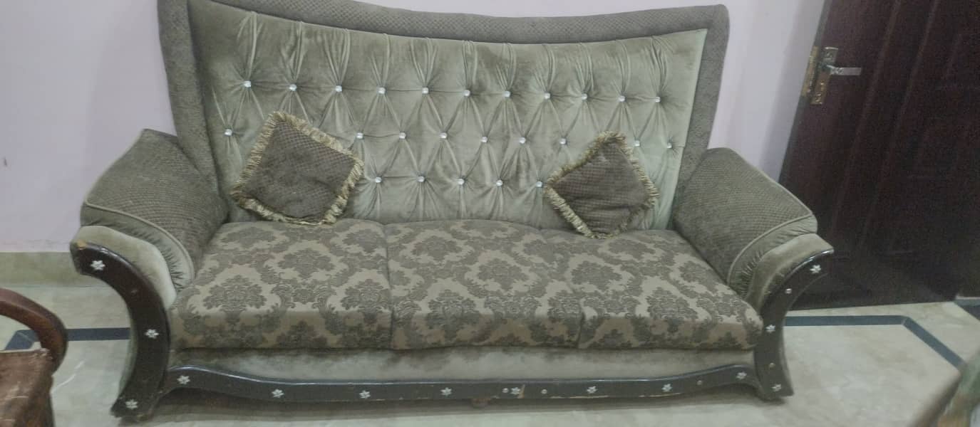 Urgent Sofa Set For Sale 3