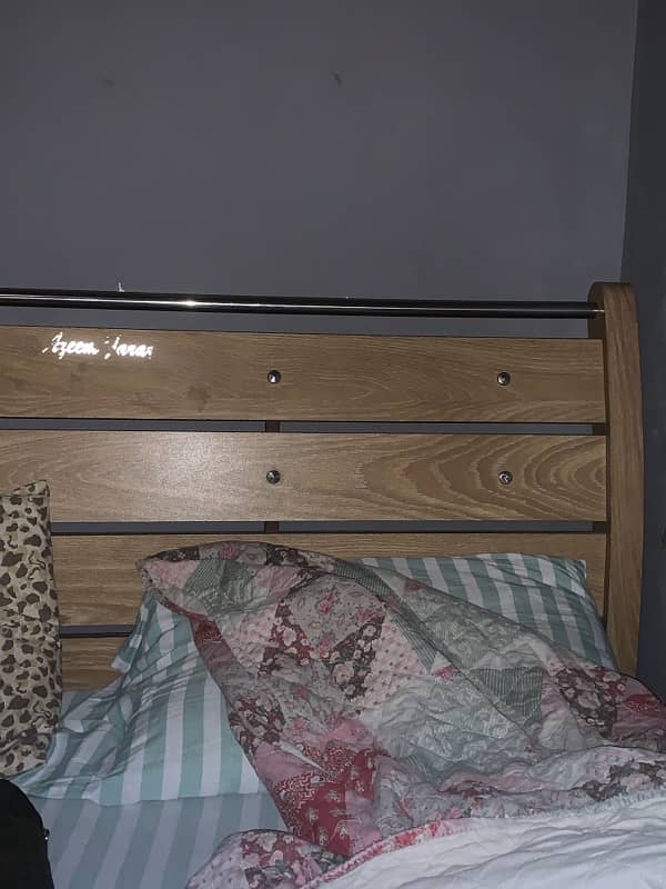 double bed with double door almirah 0