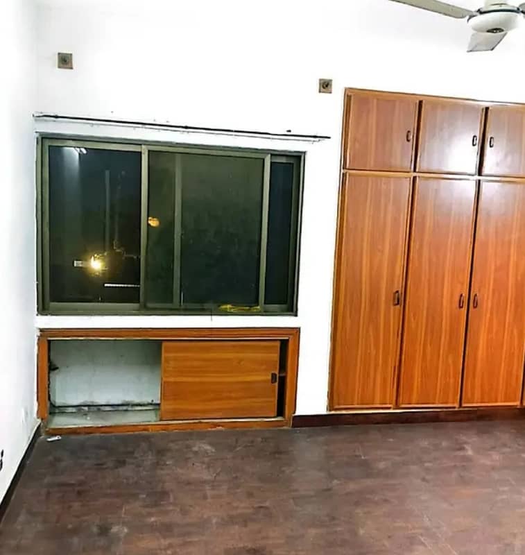 PHA C-Type First Floor Tile Floor Flat For Rent G-11/4 3