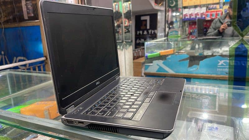 core I 3 laptop 3