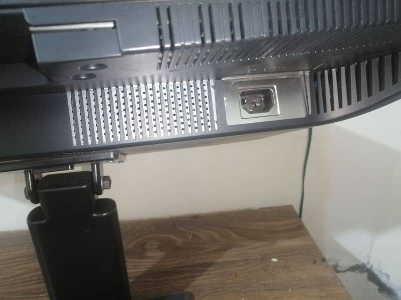 27 inches 2k LCD (Monitor)   03040106969 3