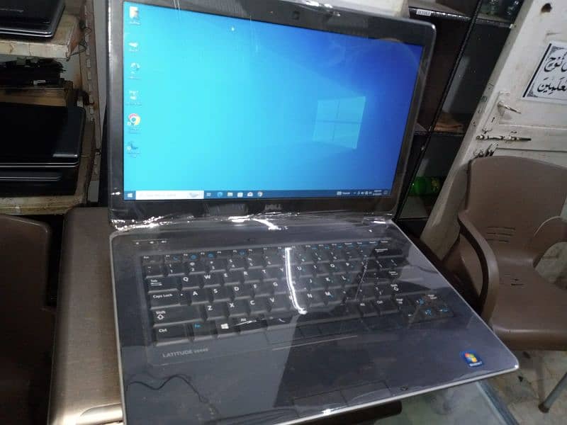 Dell LATITUDE LAPTOP E6440 1