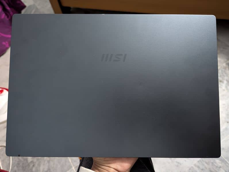 MSI Modern 14 B5M 14" laptop 3