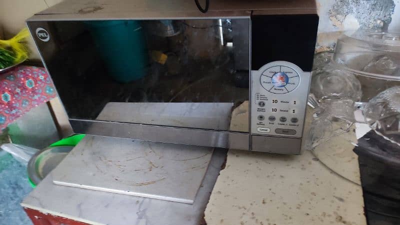 PEL microwaves oven 0