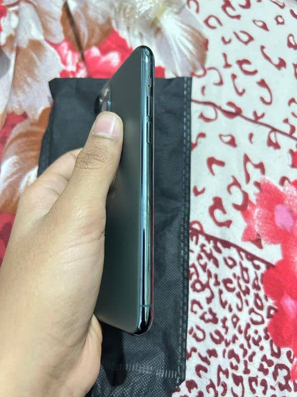 iphone 11 pro pta approved 1