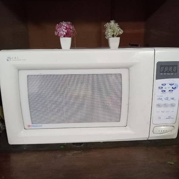 Dawlance microwave for sale in good condition 0