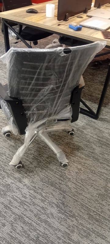 Office computer chairs just like new 2