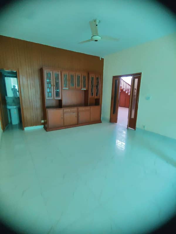 1 kanal house for rent in model town link road 8