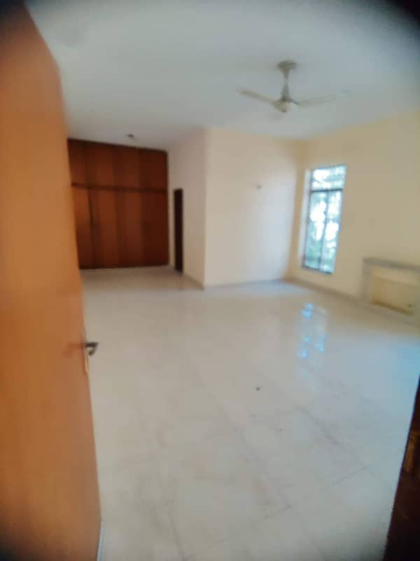 1 kanal house for rent in model town link road 19