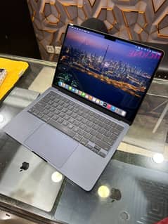 MacBook Air M2| 13.6 inches