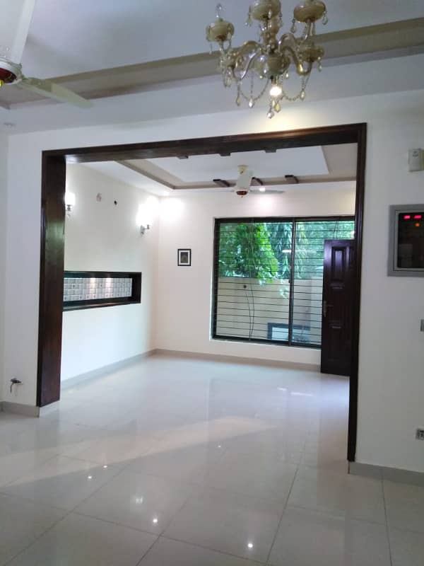 5 MARLA HOUSE FOR RENT IN BAHRIA TOWN LAHORE 0