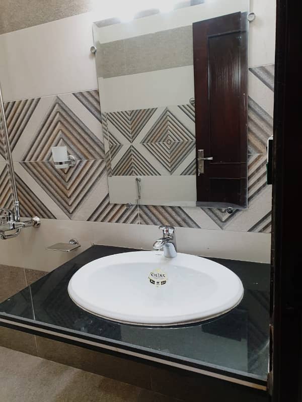 BRAND NEW LUXURY 5 MARLA HOUSE FOR RENT IN BAHRIA TOWN LAHORE 13