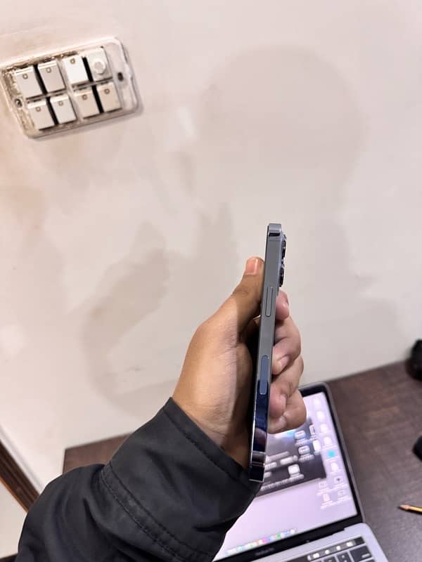 Iphone 13 pro 256gb PTA APPROVED 4